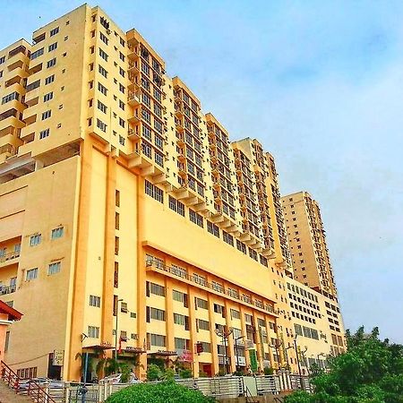 N'Dnie Homestay Pelangi Mall Condominium Kota Bharu Exteriör bild