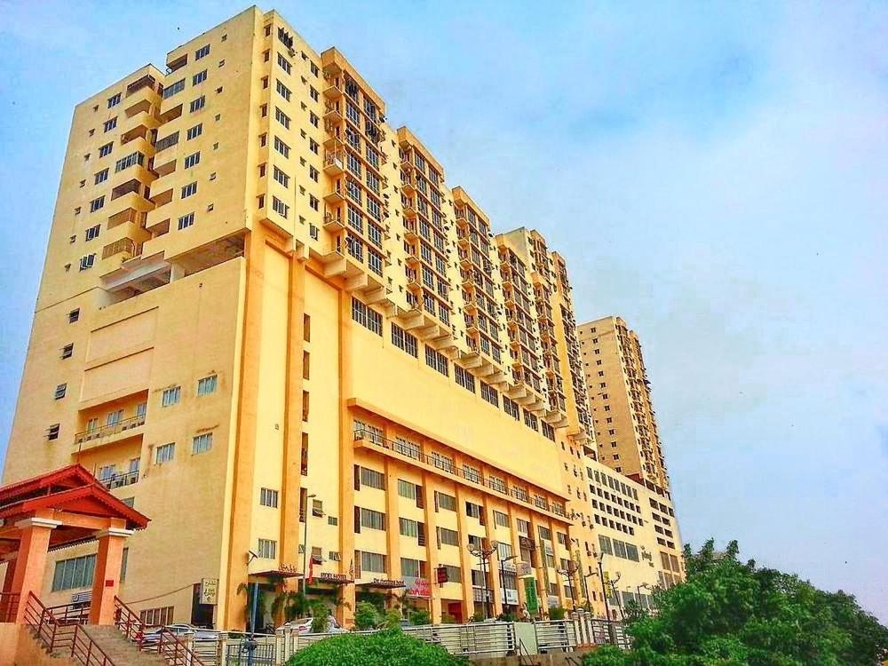 N'Dnie Homestay Pelangi Mall Condominium Kota Bharu Exteriör bild